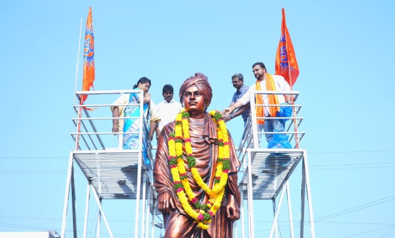 GUNTUR NEWS : స్వామి వివేకానంద జీవిత చరిత్ర నేటి యువతరానికి స్పూర్తినిస్తుంది - ఎమ్మెల్యే గళ్ళా మాధవి