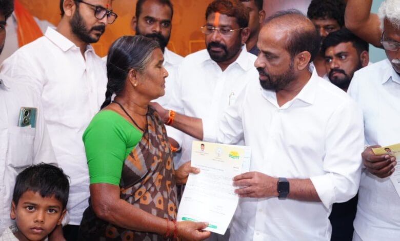 Health Minister Satya Kumar Yadav: ముఖ్యమంత్రి సహాయ నిధి ద్వారా 6 మంది అనారోగ్య బాధితులకు చెక్కులు అందించిన ఆరోగ్యశాఖ మంత్రి సత్య కుమార్ యాదవ్