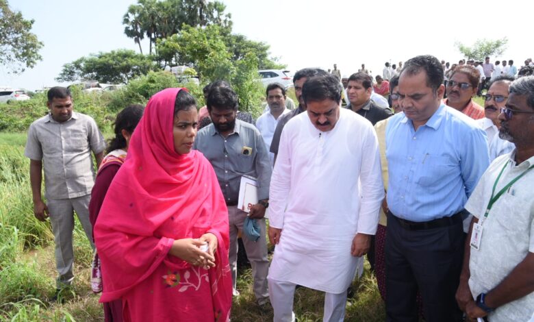 Tenali Local news: అధైర్యం వద్దు... ప్రతి గింజ కొంటాం Tenali Local news: అధైర్యం వద్దు... ప్రతి గింజ కొంటాం