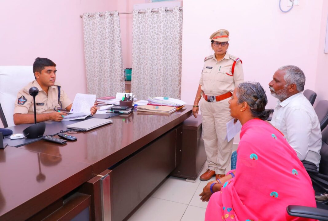 పల్నాడు జిల్లా పోలీస్ కార్యాలయంలో పిఎస్ వేదికలో 122 ఫిర్యాదులు స్వీకరణ