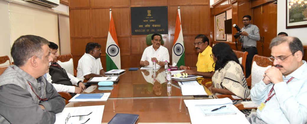 పుష్కరాలకు ముందే పోలవరం పూర్తి లక్ష్యం – కేంద్రంతో సమీక్ష అనంతరం మంత్రి రామానాయుడు వెల్లడి