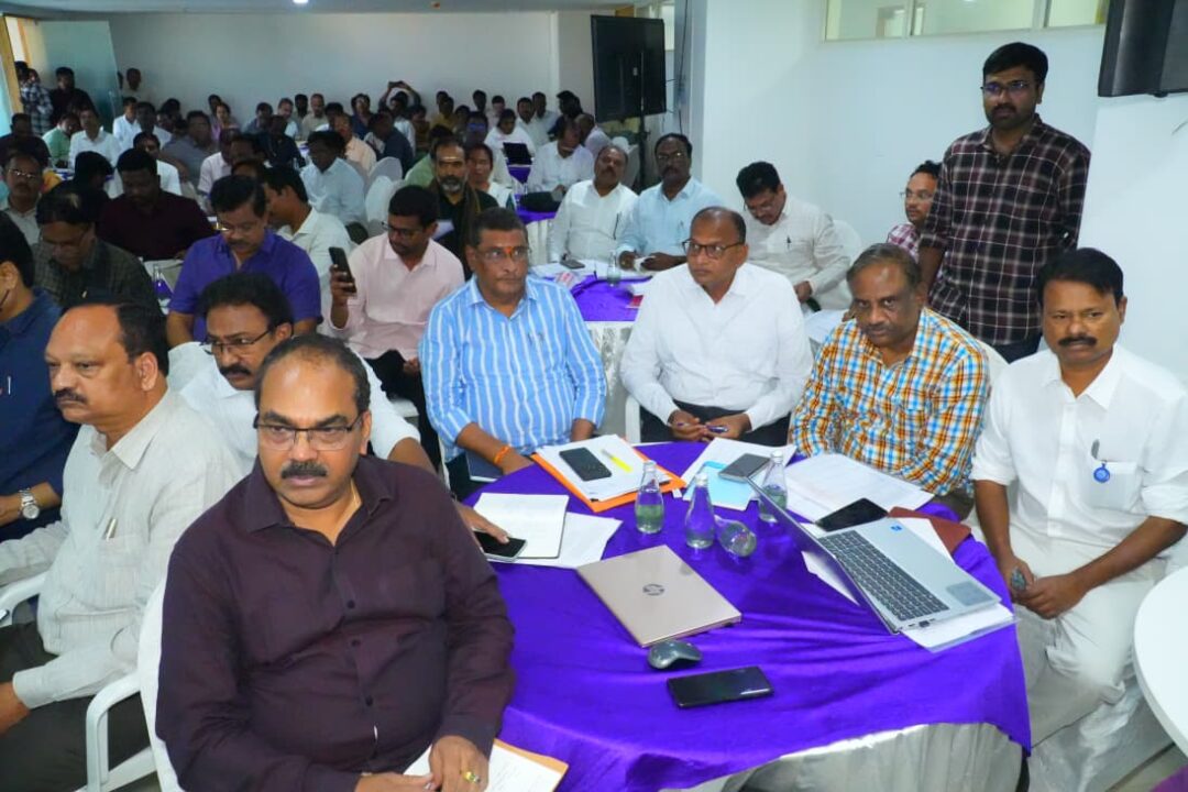 అమరావతిలో మున్సిప‌ల్ అధికారులతో మంత్రి నారాయణ వర్క్‌షాప్