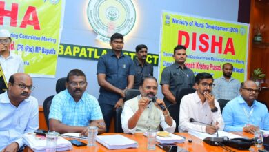 జిల్లా సమగ్ర అభివృద్ధికి సమన్వయంతో పనిచేయాలి: ఎంపీ తెన్నేటి కృష్ణ ప్రసాద్