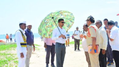 చీరాల బీచ్ వద్ద గల్లంతైన యువకుడి కోసం ముమ్మర గాలింపు చర్యలు చీరాల బీచ్ వద్ద గల్లంతైన యువకుడి కోసం ముమ్మర గాలింపు చర్యలు