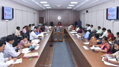 vidhyardhulaku nelarojullo