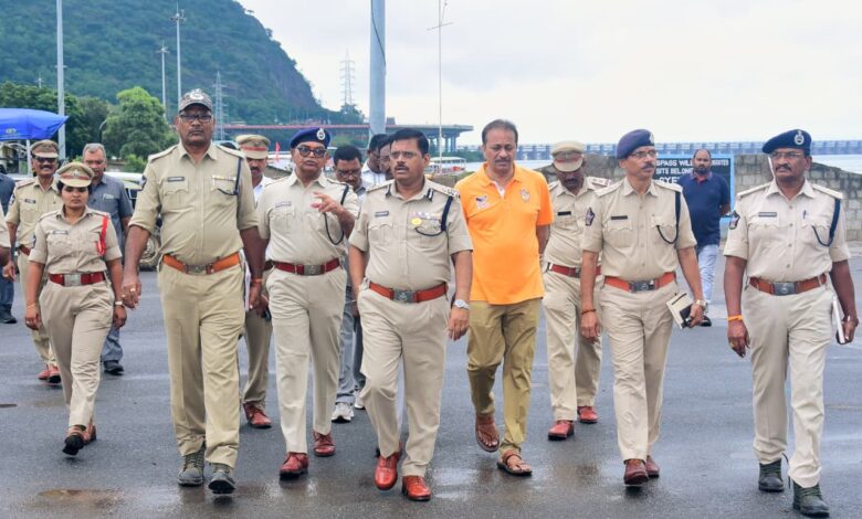 cm paryatana nepadhyam lo