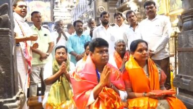 Srikalahastiswaralayamloశ్రీకాళహస్తీశ్వరాలయంలోరాహు–కేతు పూజలు నిర్వహించిన కల్వకుంట్ల కవిత