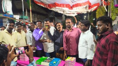 Gannavaam News:వల్లభనేనివంశీమోహన్ జన్మదినోత్సవ వేడుకలుఅంబాపురం గ్రామంలోఘనంగా జరిగాయి Gannavaam News:వల్లభనేనివంశీమోహన్ జన్మదినోత్సవ వేడుకలుఅంబాపురం గ్రామంలోఘనంగా జరిగాయి