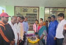 కుటుంబాన్ని పరామర్శించిన యూనియన్ నాయకులు, సహచరులు