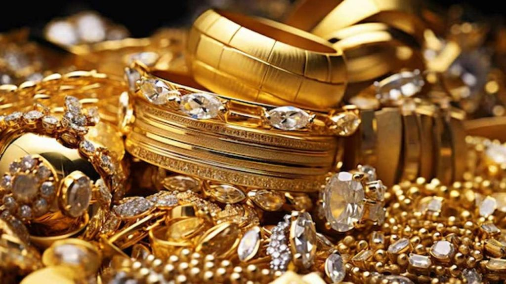 Gold & Silver Rates Today: Minor Drop Before Diwali||నేటి బంగారం-వెండి ధరలు: దీపావళి ముందు స్వల్ప తగ్గుదల