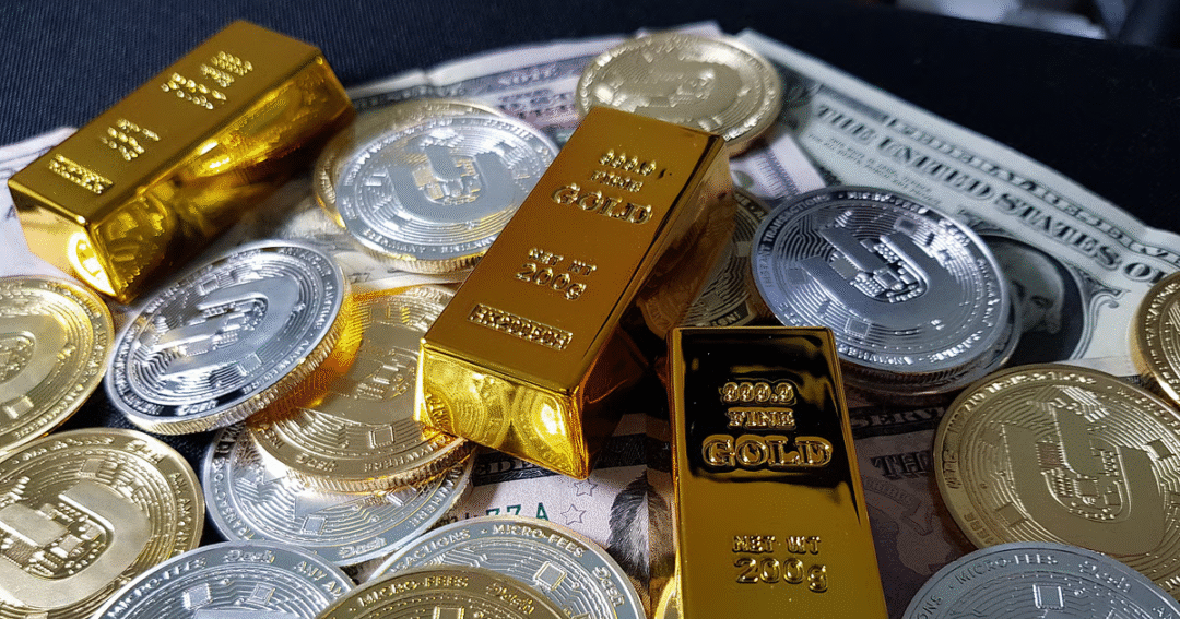 Gold & Silver Rates Today: Minor Drop Before Diwali||నేటి బంగారం-వెండి ధరలు: దీపావళి ముందు స్వల్ప తగ్గుదల