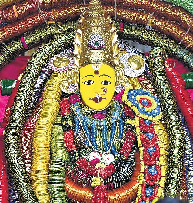 The Resplendent Gajula Alankaram of Vijayawada Kanaka Durga||విజయవాడ కనకదుర్గ అమ్మవారి గాజుల అలంకారం: భక్తి, సంప్రదాయాల కలయిక