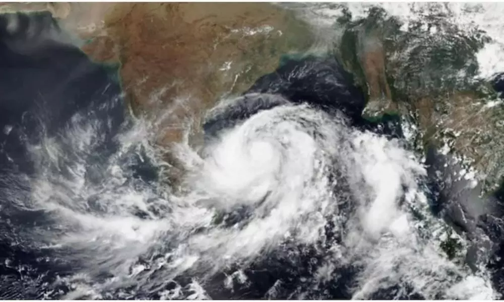 Terrifying Cyclone Montha: 'Red Alert' Issued for AP and Telangana||భయానక మొంథా తుఫాను: ఏపీ-తెలంగాణకు 'రెడ్ అలర్ట్'