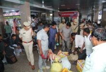 GUNTUR DISTRICT NEWS: ముందస్తు భద్రతా చర్యలలో భాగంగా గుంటూరు రైల్వే స్టేషన్, APSRTC బస్టాండ్లలో ఆకస్మిక తనిఖీలు నిర్వహించిన పోలీసులు