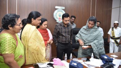 GUNTUR DISTRICT NEWS: ధాన్యం, పత్తి కొనుగోలు సజావుగా కొనసాగేలా అధికారులు చర్యలు చేపట్టాలి