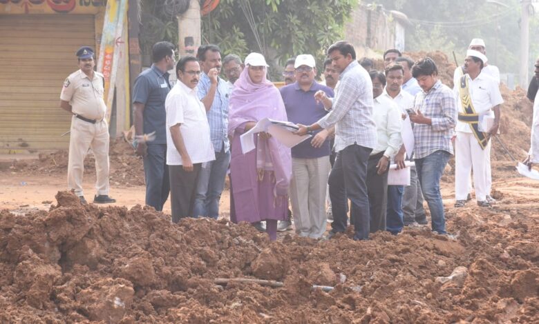 GUNTUR DISTRICT NEWS: వాహనదారులకు ఇబ్బంది లేకుండా ఆర్ఓబి నిర్మాణ పనులు నిర్వహించాలి GUNTUR DISTRICT NEWS: వాహనదారులకు ఇబ్బంది లేకుండా ఆర్ఓబి నిర్మాణ పనులు నిర్వహించాలి