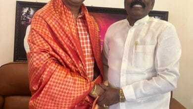 GUNTUR DISTRICT NEWS: శ్రీశైలం దేవస్థానం బోర్డు సభ్యుడు బోడేపూడి వెంకట సుబ్బారావును మర్యాదపూర్వకంగా కలిసిన ప్రముఖ వ్యాపారవేత్త కొమ్మాలపాటి శ్రీనివాసరావు GUNTUR DISTRICT NEWS: శ్రీశైలం దేవస్థానం బోర్డు సభ్యుడు బోడేపూడి వెంకట సుబ్బారావును మర్యాదపూర్వకంగా కలిసిన ప్రముఖ వ్యాపారవేత్త కొమ్మాలపాటి శ్రీనివాసరావు