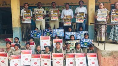 chirala pattanam lo:-చీరాల పట్టణంలో శక్తి బృందం వారు విద్యార్థులకు సోషల్ మీడియా అవగాహన కార్యక్రమం chirala pattanam lo:-చీరాల పట్టణంలో శక్తి బృందం వారు విద్యార్థులకు సోషల్ మీడియా అవగాహన కార్యక్రమం