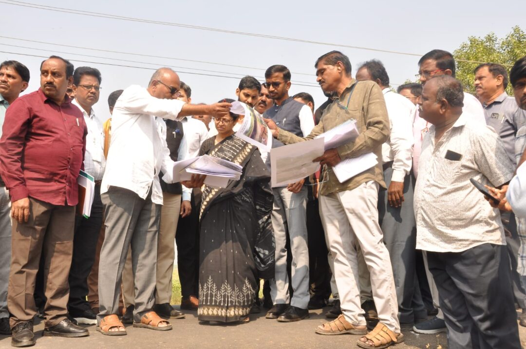 Montha thupaanku:మొంథా తుపానుకు బాపట్ల జిల్లాలోదెబ్బతిన్న ప్రాంతాలలో కేంద్ర బృందంపర్యటన