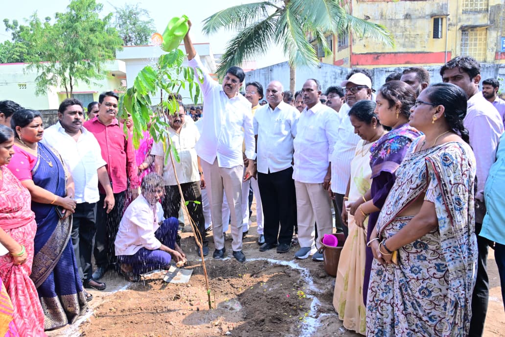 The 10 Revolutionary Steps for Swachh Bapatla Mission | బాపట్ల పట్టణంలో స్వచ్ఛ బాపట్ల కోసం 10 విప్లవాత్మకమైన చర్యలు The 10 Revolutionary Steps for Swachh Bapatla Mission | బాపట్ల పట్టణంలో స్వచ్ఛ బాపట్ల కోసం 10 విప్లవాత్మకమైన చర్యలు