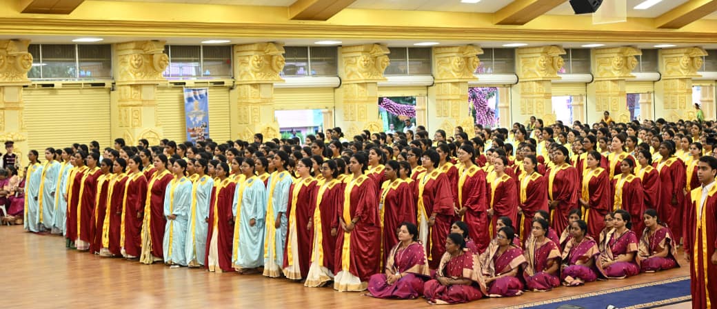 WhatsApp Image 2025-11-22 at 7.00.56 PM Puttaparthi Local news:శ్రీ సత్యసాయి ఇనిస్టిట్యూట్ ఆఫ్ హయ్యర్ లెర్నింగ్ స్నాతకోత్సవ కార్యక్రమంలో పాల్గొన్న ఉప రాష్ట్రపతి, ముఖ్యమంత్రి