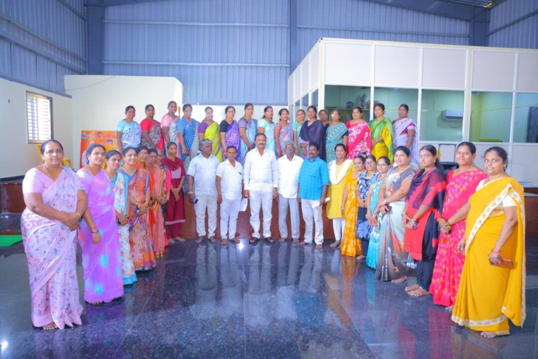 WhatsApp Image 2025-11-25 at 5.10.15 PM (1) Chirala local News :చీరాల నియోజకవర్గంలో నయీ చేతన్ 4.0 – జెండర్ వివక్షతకు వ్యతిరేక ప్రచారానికి నాంది