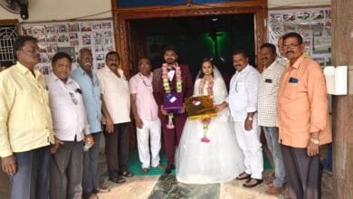 Andhra Pradesh Ex-Servicemen Welfare Association President Thandra Participates in Moparti Deenagirirao's Son's Wedding||శుభాకాంక్షలు: మాజీ సైనికుడు మోపర్తి దీనగిరిరావు కుమారుని వివాహ వేడుకలలో పాల్గొన్న రాష్ట్ర అధ్యక్షులు తాండ్ర Andhra Pradesh Ex-Servicemen Welfare Association President Thandra Participates in Moparti Deenagirirao's Son's Wedding||శుభాకాంక్షలు: మాజీ సైనికుడు మోపర్తి దీనగిరిరావు కుమారుని వివాహ వేడుకలలో పాల్గొన్న రాష్ట్ర అధ్యక్షులు తాండ్ర