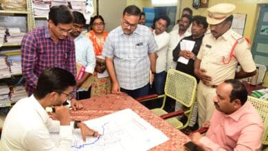 Ditwa Cyclone Protection: Collector's Crucial Measures for Public Safety Even with 90 Cusecs of Flood||90 క్యూసెక్కుల వరదలోనూ ప్రజల భద్రత కోసం కలెక్టర్ అత్యవసర చర్యలు Ditwa Cyclone Protection: Collector's Crucial Measures for Public Safety Even with 90 Cusecs of Flood||90 క్యూసెక్కుల వరదలోనూ ప్రజల భద్రత కోసం కలెక్టర్ అత్యవసర చర్యలు