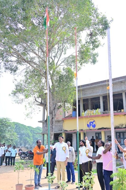 K.V.R & M.K.R :కె.వి.ఆర్ & యం.కె.ఆర్ కళాశాల 45వ క్రీడా వార్షికోత్సవం మరియు డా.డి.యస్.రాజు జూనియర్ కళాశాల 29 క్రీడా వార్షికోత్సవంలో పాలుగొన్న-ఎమ్మెల్యే శ్రీ వేగేశన నరేంద్ర వర్మ రాజు