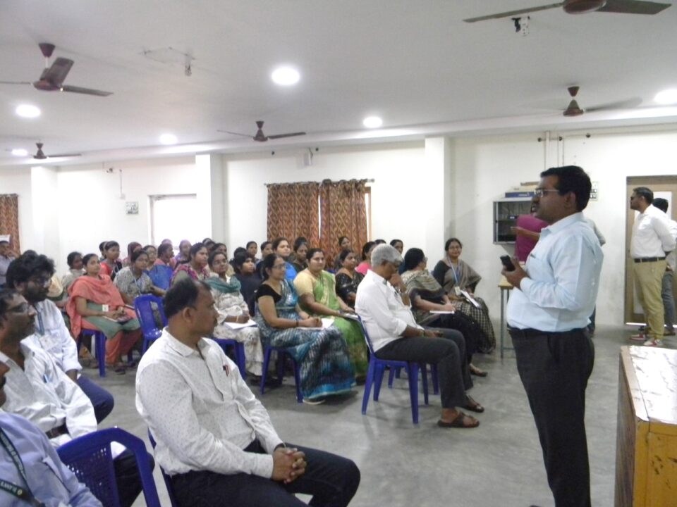 Chirala Local News :చీరాలలో సెయింట్‌ ఆన్స్‌ ఇంజినీరింగ్‌ కాలేజ్‌లో ఫ్యాకల్టీ డెవలప్‌మెంట్‌ ప్రోగ్రామ్‌