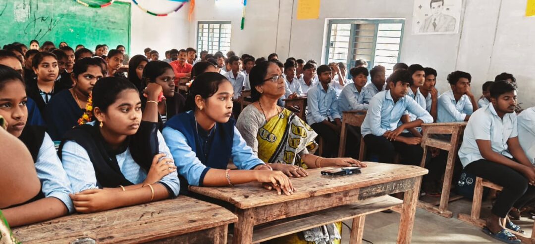 WhatsApp Image 2025-12-17 at 7.26.41 PM Bapatla Local News :ప్రేమ, దయ, క్షమ, గుణాలకు ప్రతిరూపమే ఏసుక్రీస్తు-డి ఆర్ ఓ జి.గంగాధర్ గౌడ్