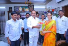 Chirala Local news :చీరాల ఎమ్మెల్యే నివాసంలో మర్యాదపూర్వక భేటీ Chirala Local news