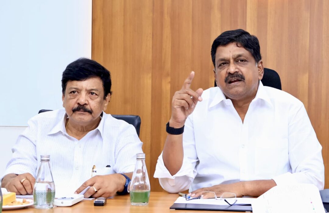 WhatsApp Image 2025-12-24 at 4.30.06 PM Amaravathi Local News :రుషికొండ ప్యాలెస్ వినియోగంపై త్వరలో తుది నిర్ణయం-హాస్పిటాలిటీ వైపే ప్రభుత్వ మొగ్గు – మంత్రులు పయ్యావుల కేశవ్, కందుల దుర్గేష్ వెల్లడి