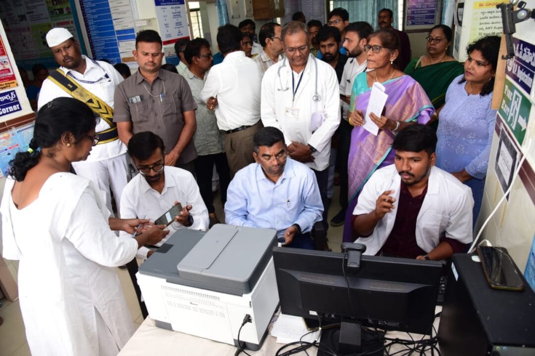 Bapatla Local News :ప్రభుత్వ వైద్యశాలల్లో నాణ్యమైన సేవలు అందాలి – రాష్ట్ర వైద్య ఆరోగ్య శాఖ కమిషనర్ వీర పాండ్యన్