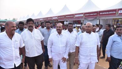 GUNTUR CITY NEWS: సరస్ మేళాను సందర్శించిన ప్రజా ప్రతినిధులు GUNTUR CITY NEWS: సరస్ మేళాను సందర్శించిన ప్రజా ప్రతినిధులు