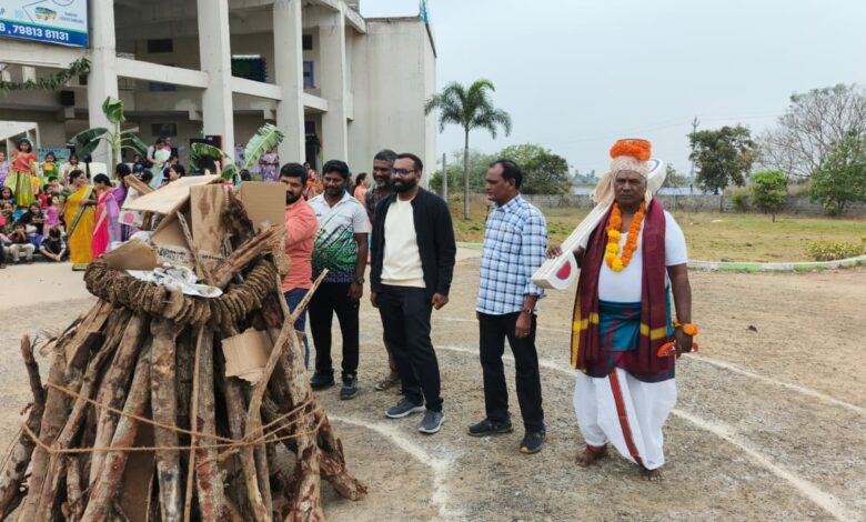 Altus ఇంటర్నేషనల్ స్కూల్లో సంప్రదాయబద్ధంగా సంక్రాంతి సంబరాలు Altus ఇంటర్నేషనల్ స్కూల్లో సంప్రదాయబద్ధంగా సంక్రాంతి సంబరాలు