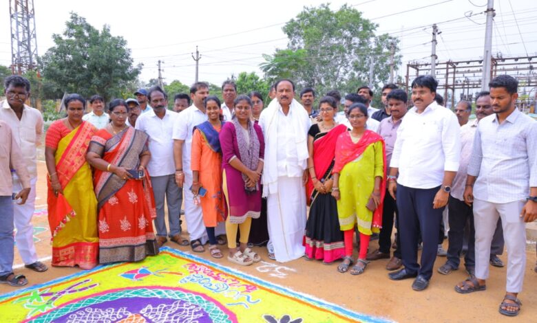 చీరాలలో ఘనంగా సంక్రాంతి సంబరాలు: 2026 వేడుకల్లో పాల్గొన్న ఎమ్మెల్యే మద్దూలూరి మాలకొండయ్య || Chirala Sankranthi 2026: Grand Celebrations Led by MLA Madduluri Malakondaiah Chirala Sankranthi