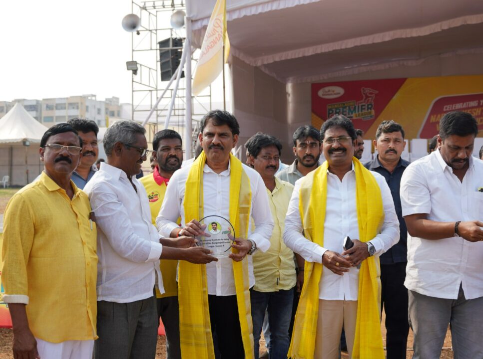 Mangalagi local News : మంగళగిరి ప్రీమియర్ లీగ్–4లో ఎమ్మెల్యే ఏలూరి సందడి