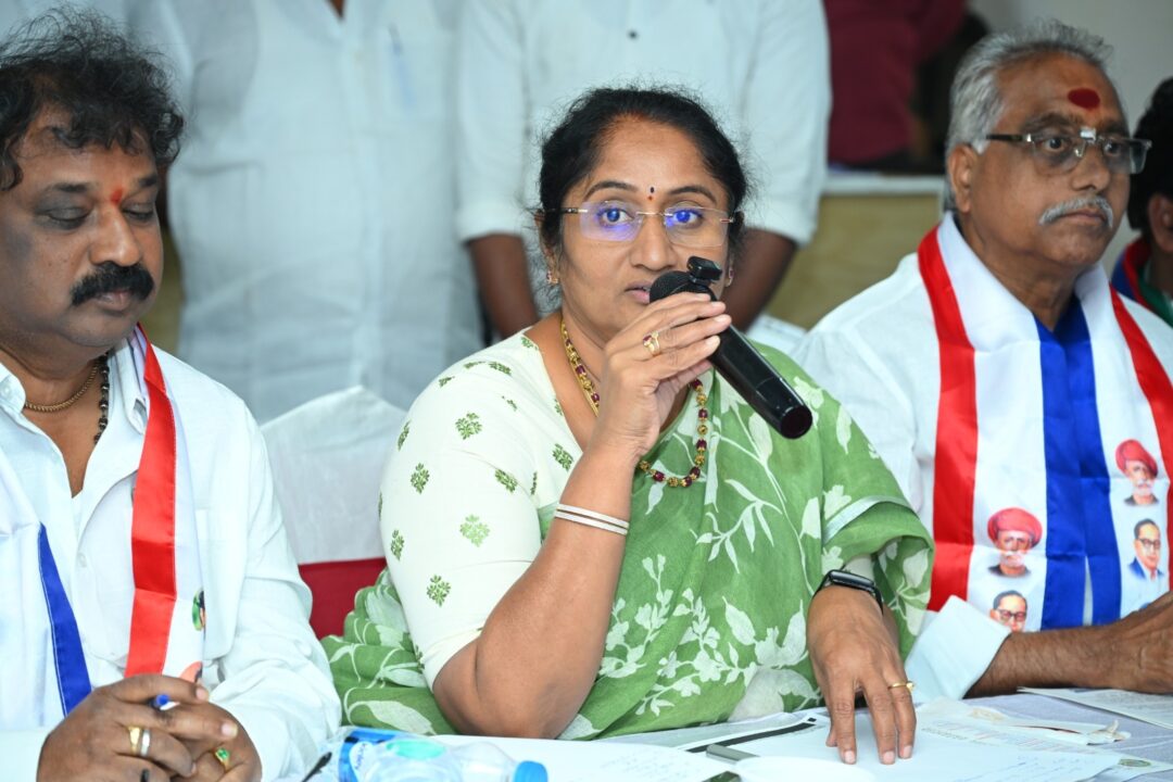 Vijayawada Local News :అమరావతిలో జ్యోతిరావు పూలే స్మృతి వనం