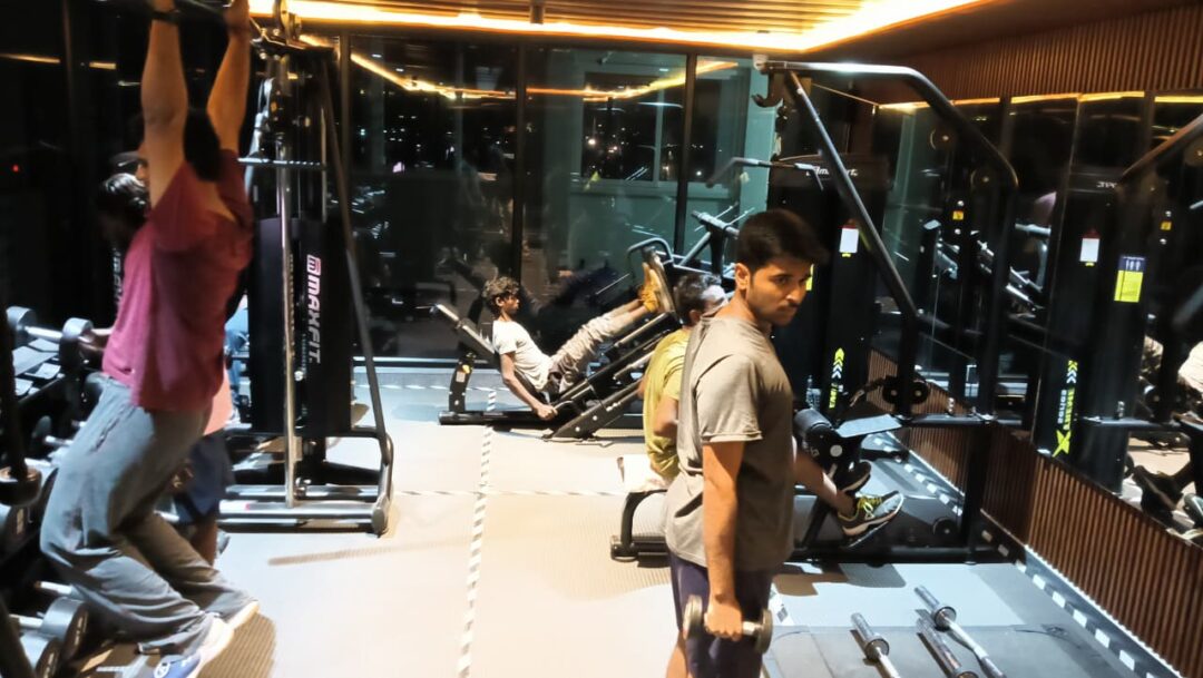 Parchuru Local News :పర్చూరు ఎమ్మెల్యే ఏలూరి సాంబశివరావు జన్మదినోత్సవం సందర్భంగా సేవా కార్యక్రమాలు