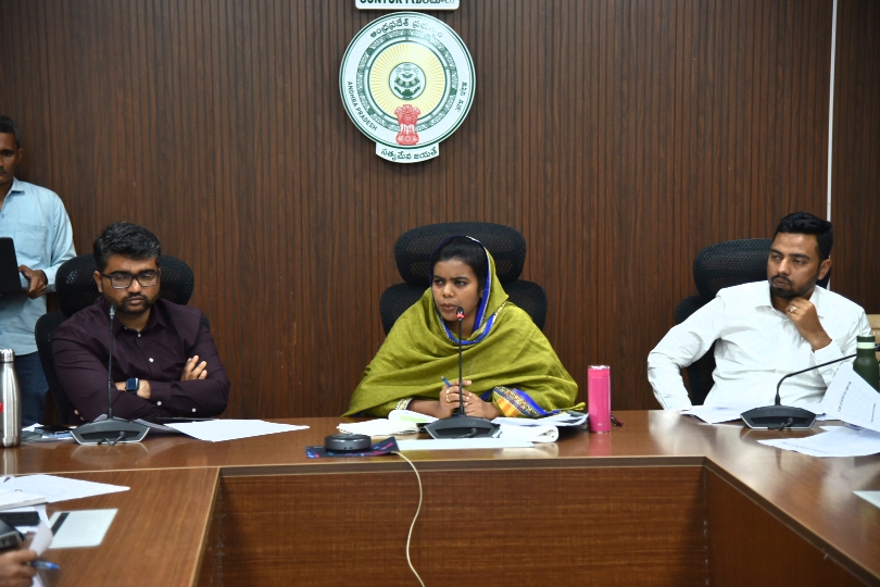 Guntur Local News :హౌసింగ్ లే అవుట్‌లలో మౌలిక సదుపాయాలు కల్పించాలి – జిల్లా కలెక్టర్ ఆదేశాలు