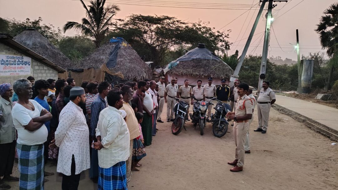 Bapatla Local News:బాపట్ల జిల్లాలో పోలీసుల మెరుపు తనిఖీలు- ఆపరేషన్ వజ్రప్రహార్తో తో నేరగాళ్ల గుండెల్లో రైళ్లు