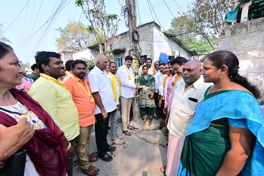 BAPATLA LOCAL NEWS:బాపట్లలో ఉత్సాహంగా ఎన్టీఆర్ భరోసా పింఛన్ల పంపిణీ BAPATLA LOCAL NEWS:బాపట్లలో ఉత్సాహంగా ఎన్టీఆర్ భరోసా పింఛన్ల పంపిణీ