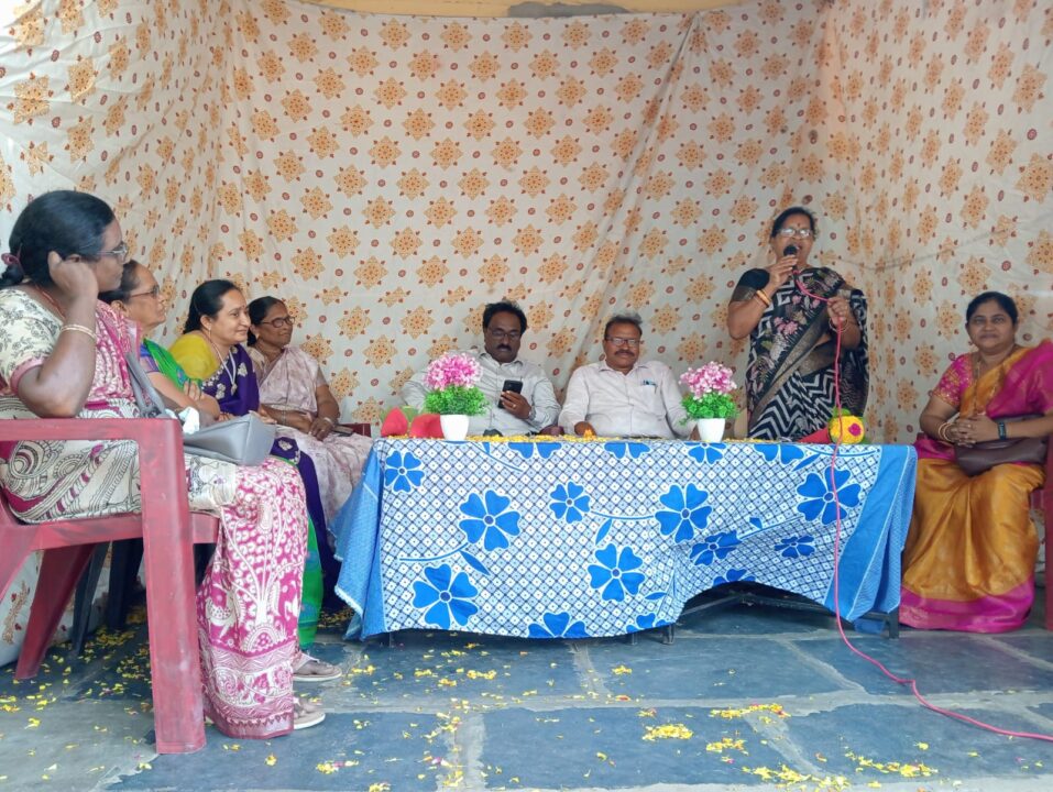 Chirala Local News :అంతర్జాతీయ మహిళా దినోత్సవాన్ని పురస్కరించుకొని మహిళా ఉపాధ్యాయినులకు సన్మాన సభ