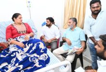 VIJAYAWADA LOCAL NEWS:అంతర్జాతీయ పవర్ లిఫ్టర్ చంద్రికకు అండగా శాప్.. రూ.1 లక్ష ఆర్థిక సాయం అందజేసిన చైర్మన్ రవినాయుడు