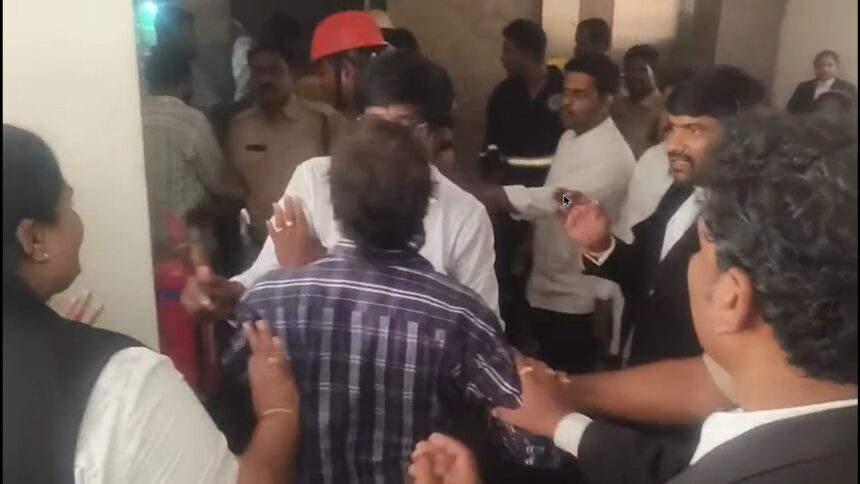 Lift Rescue: విజయవాడ కోర్టులో 100% భయంకరమైన ప్రమాదం.. 6 గురు ప్రాణాలతో బయటపడ్డారు!