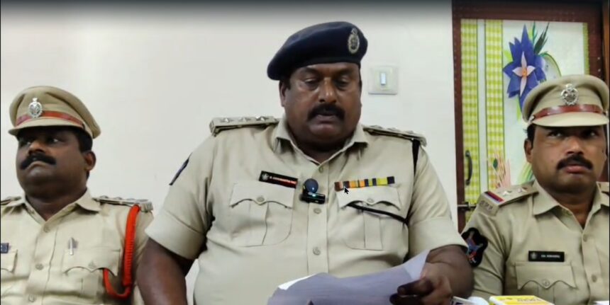 nvestigation Update: వైసీపీ కార్యకర్తపై దాడి వెనుక 5 షాకింగ్ నిజాలు బయటపెట్టిన డీఎస్పీ!